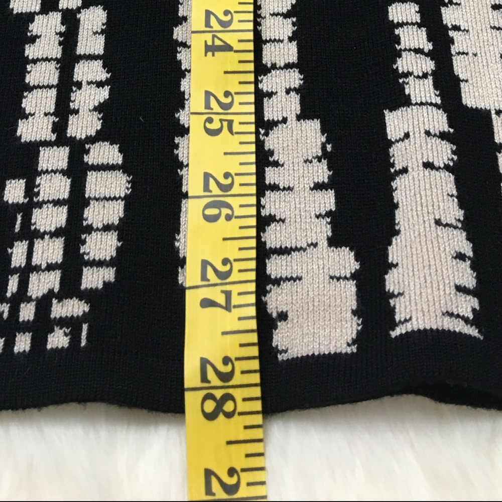 Forever 21 Bodycon Dress Like New Size Small - Picture 6 of 7